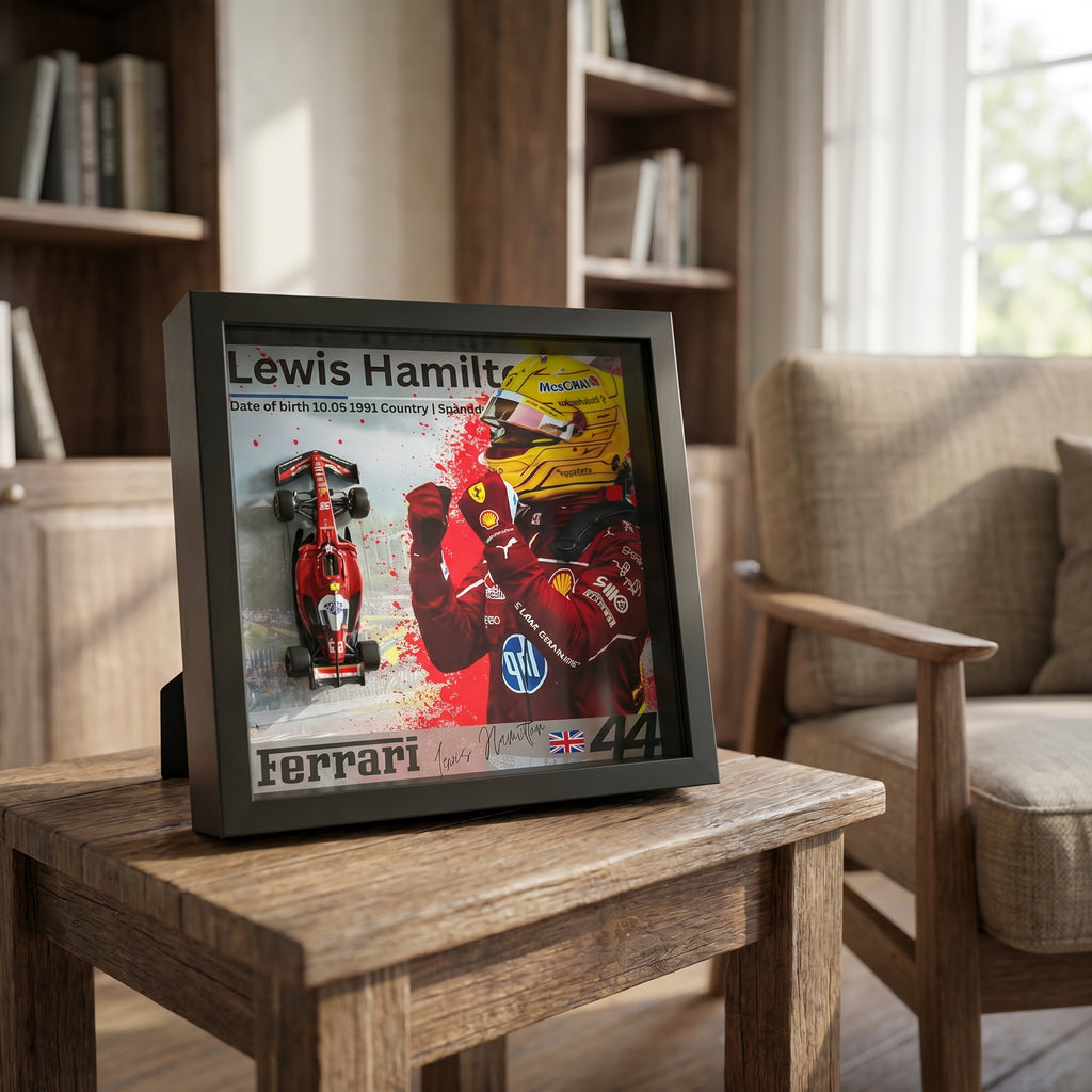 Lewis Hamilton #44 Ferrari